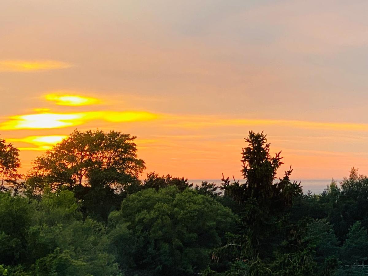 Sea & Sunset View Apartment In Паланга Екстериор снимка